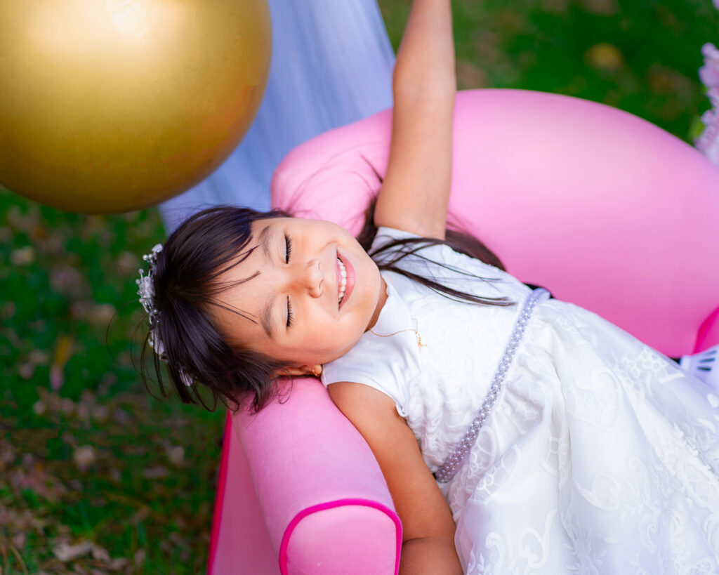 Fotografía Profesional de Bautizo de Niña en New Jersey | Sesiones de Fotos Familiares Fotografía de bautizo de niña en New Jersey. Capturamos los momentos felices y espontáneos de las fiestas de bautizo y eventos familiares.